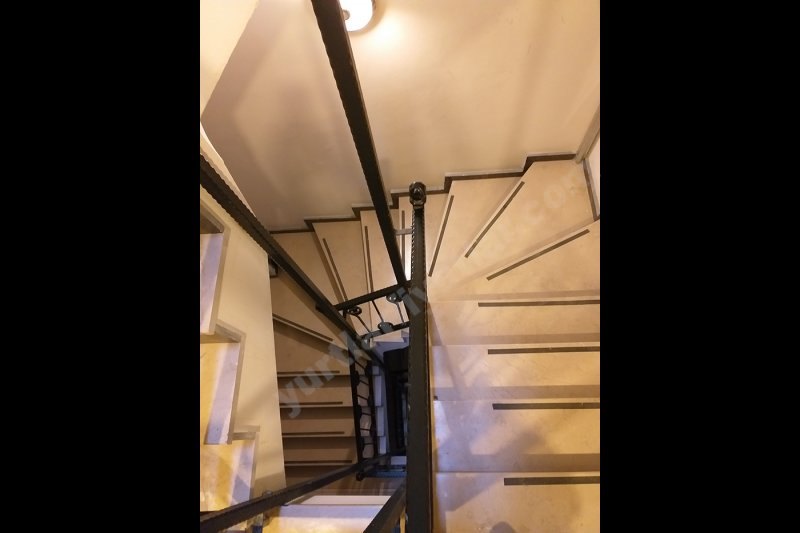 Bah�elievler �zel Sandal K�z ��renci Yurdu