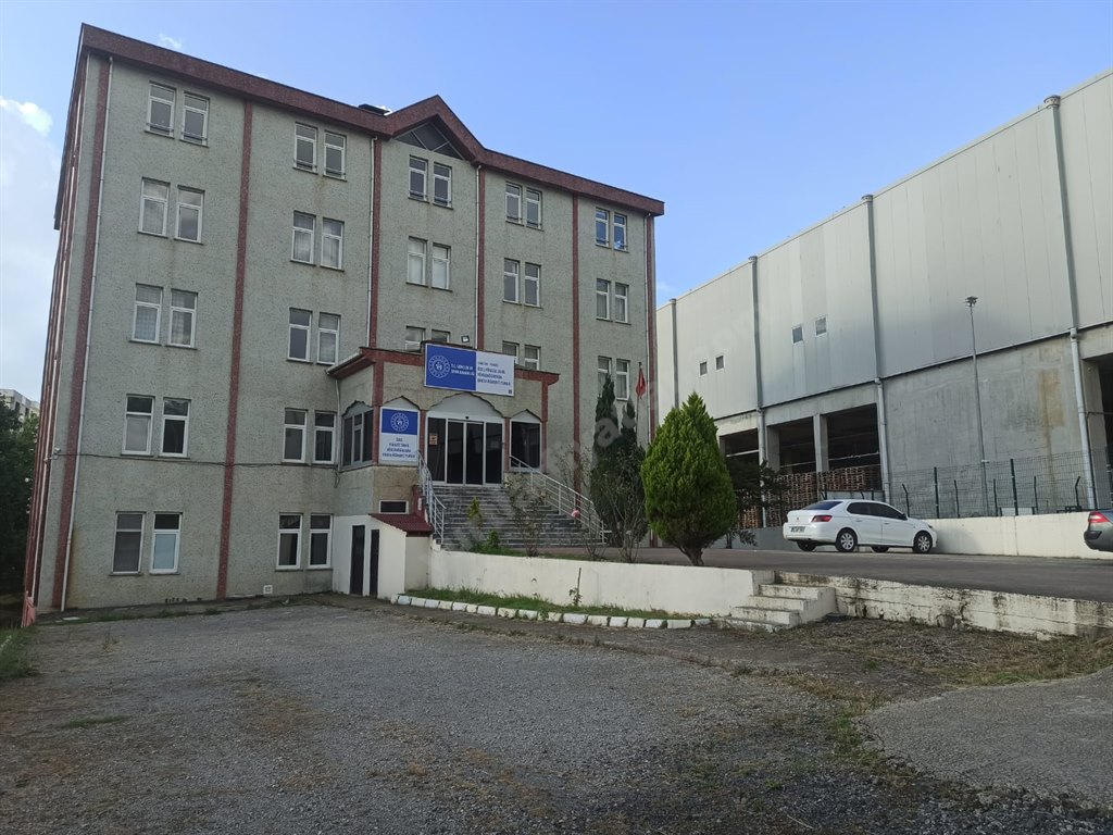 Piraziz Erkek ��renci Yurdu - Bina