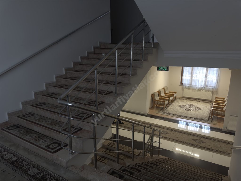 Dursun Kele� Erkek ��renci Yurdu - Merdiven