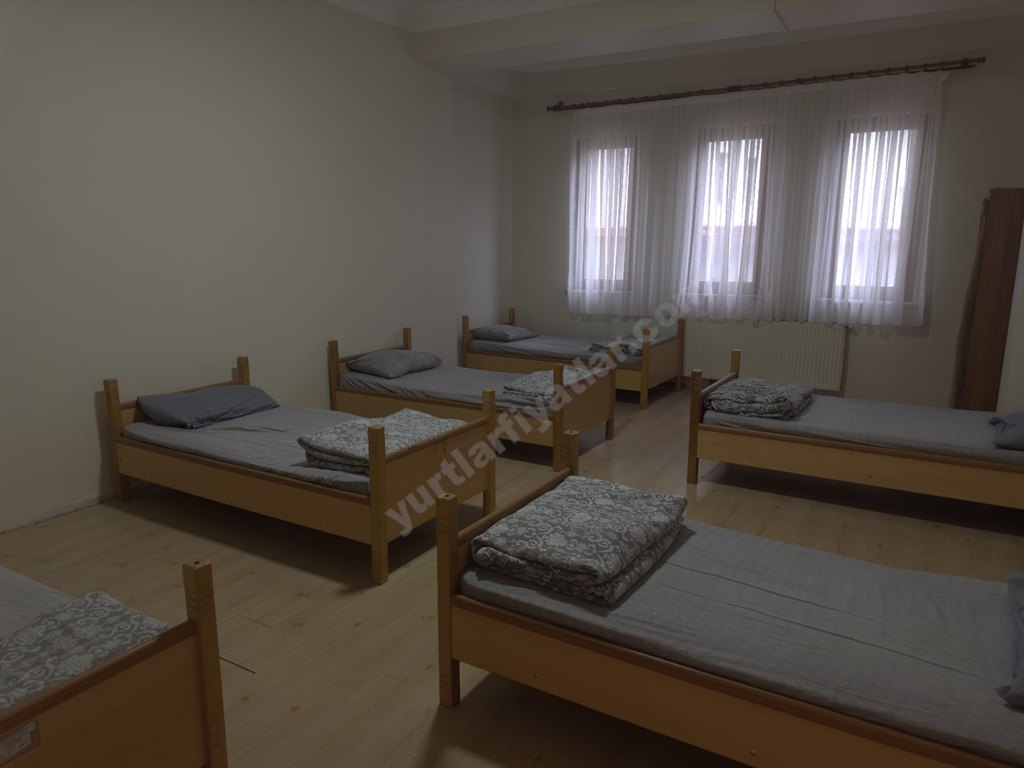 Dursun Kele� Erkek ��renci Yurdu - 6 Ki�ilik Oda