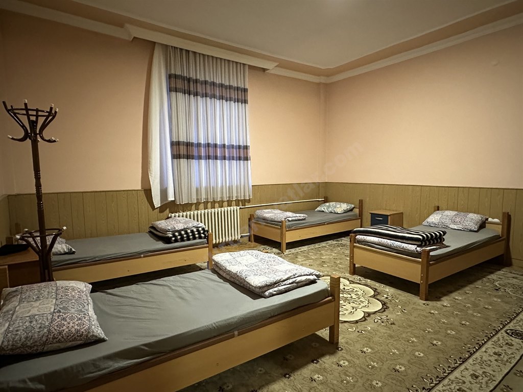 Muradiye Erkek ��renci Yurdu - D�rt Ki�ilik Oda