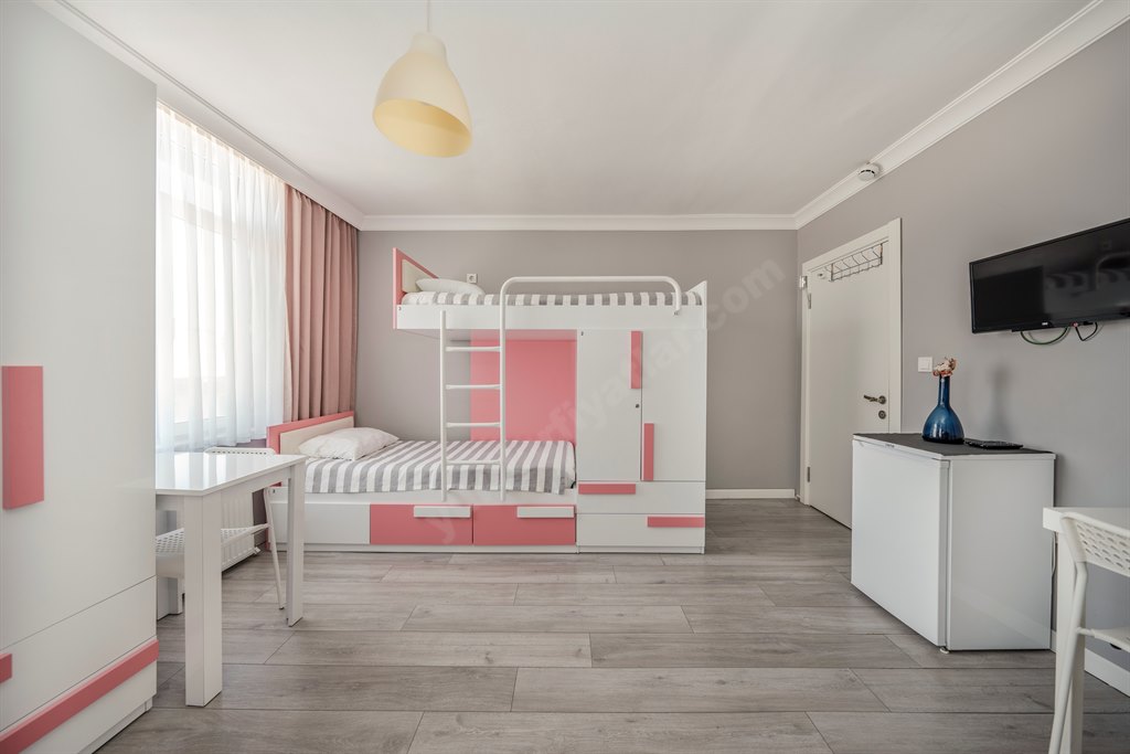 Academic House �nci K�z Yurdu (Kad�k�y)