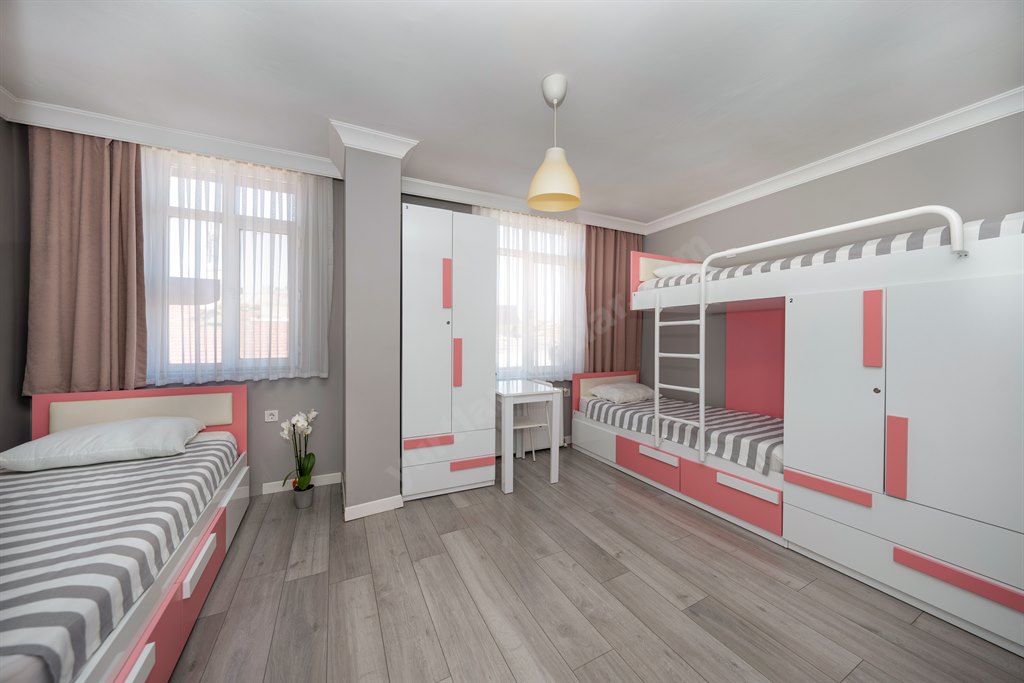 Academic House �nci K�z Yurdu (Kad�k�y)