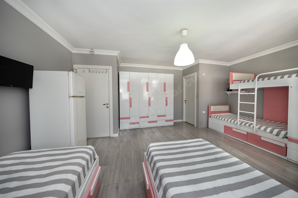 Academic House �nci K�z Yurdu (Kad�k�y)