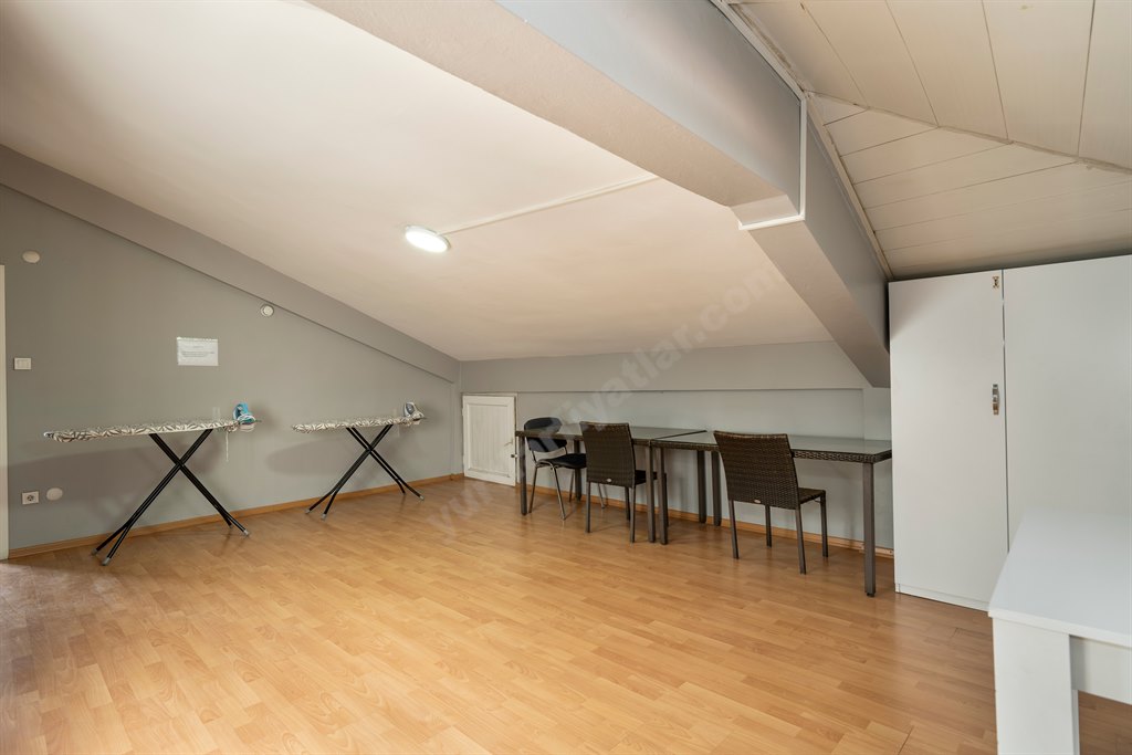 Academic House �nci K�z Yurdu (Kad�k�y)