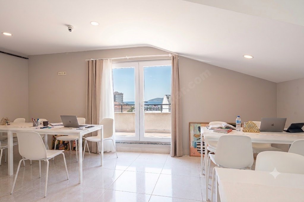 Academic House Maltepe �nci K�z ��renci Yurdu