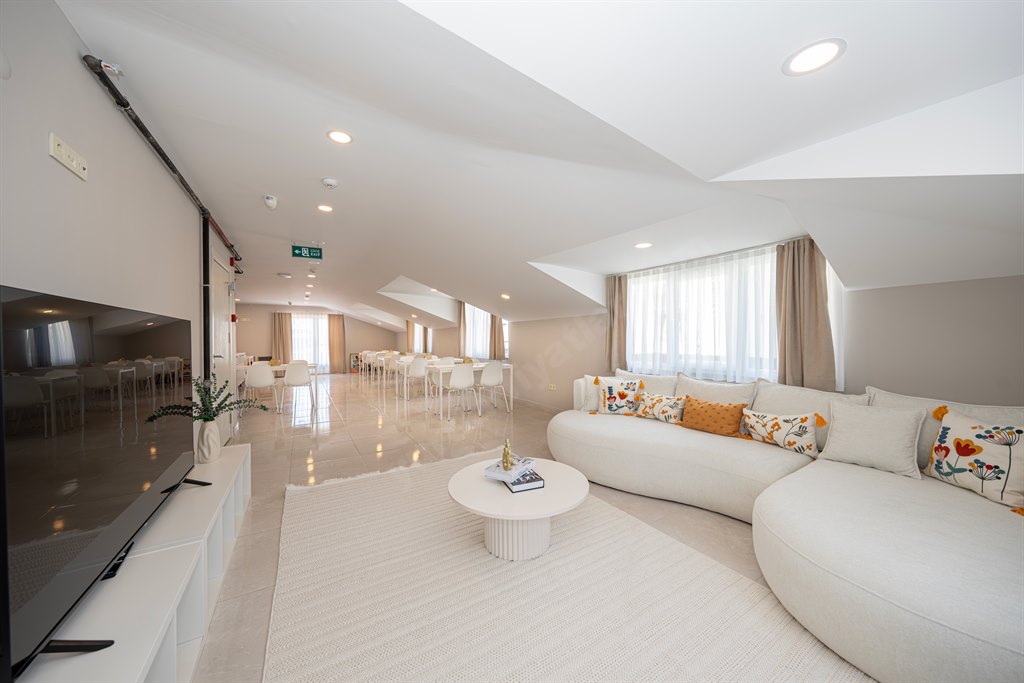 Academic House Maltepe �nci K�z ��renci Yurdu