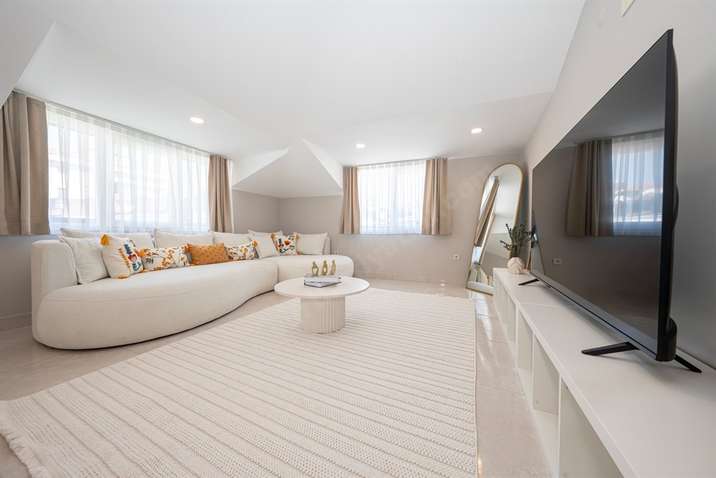 Academic House �nci K�z Yurdu (Maltepe)