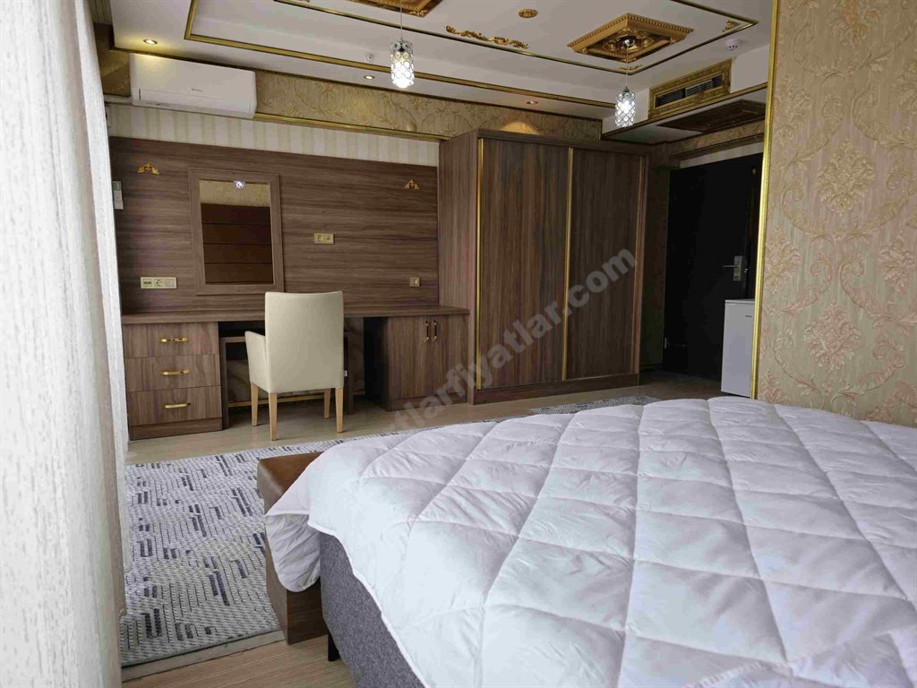 �nci Suit Beylikd�z� K�z ��renci Yurdu