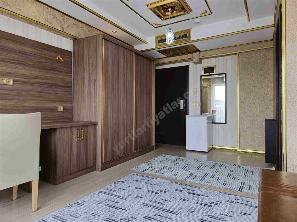 �nci Suit Beylikd�z� K�z ��renci Yurdu