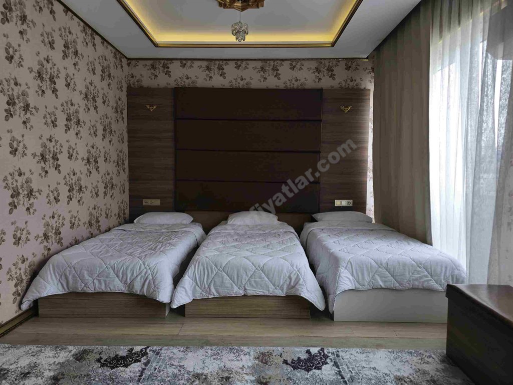 �nci Suit Beylikd�z� K�z ��renci Yurdu