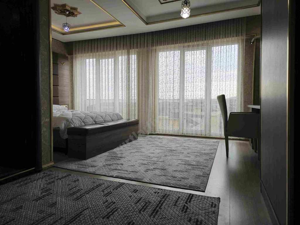 �nci Suit Beylikd�z� K�z ��renci Yurdu