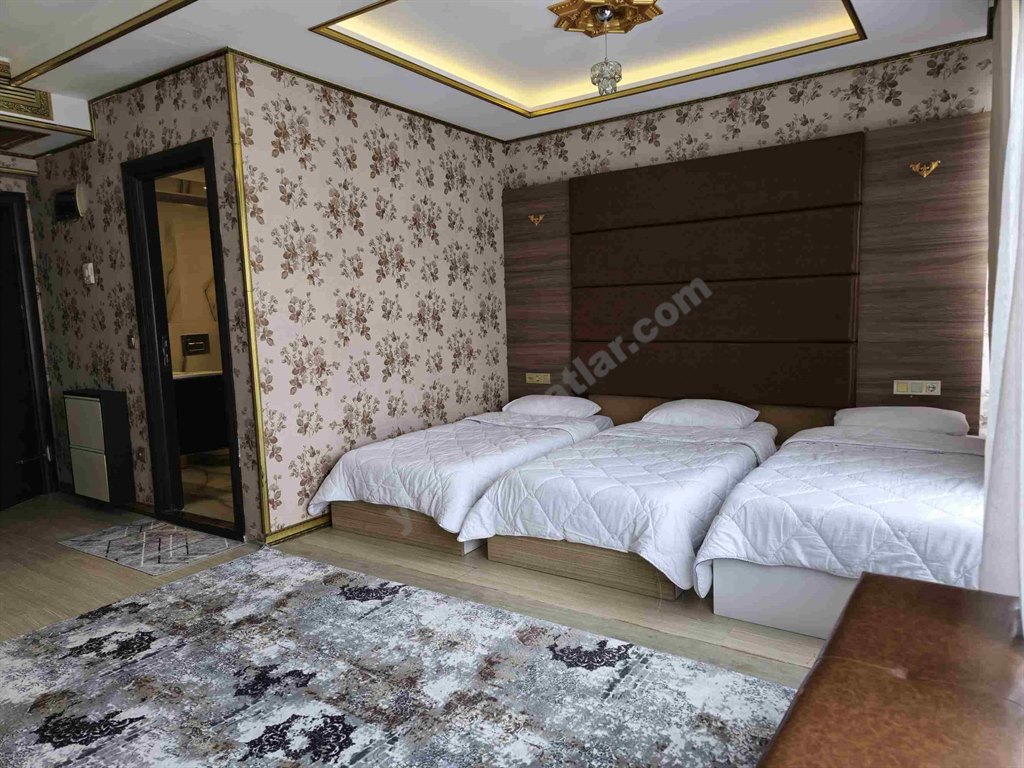 �nci Suit Beylikd�z� K�z ��renci Yurdu