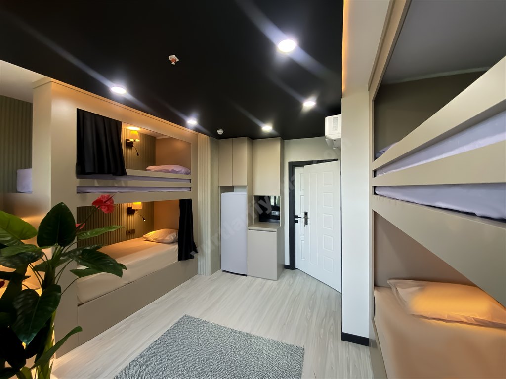 �nci Suit Fatih K�z ��renci Yurdu