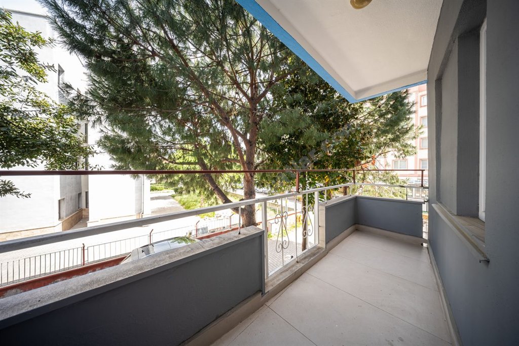 Tuna Y�ksek��renim Erkek Yurdu - Balkon