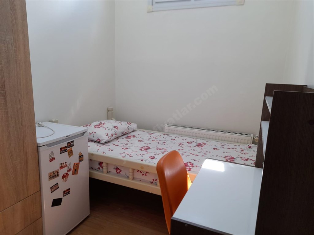 �i�li K�z Evi