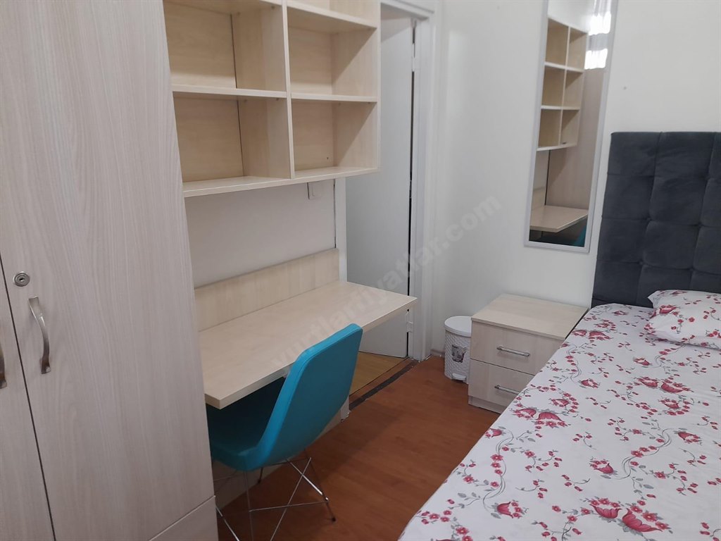 �i�li K�z Evi
