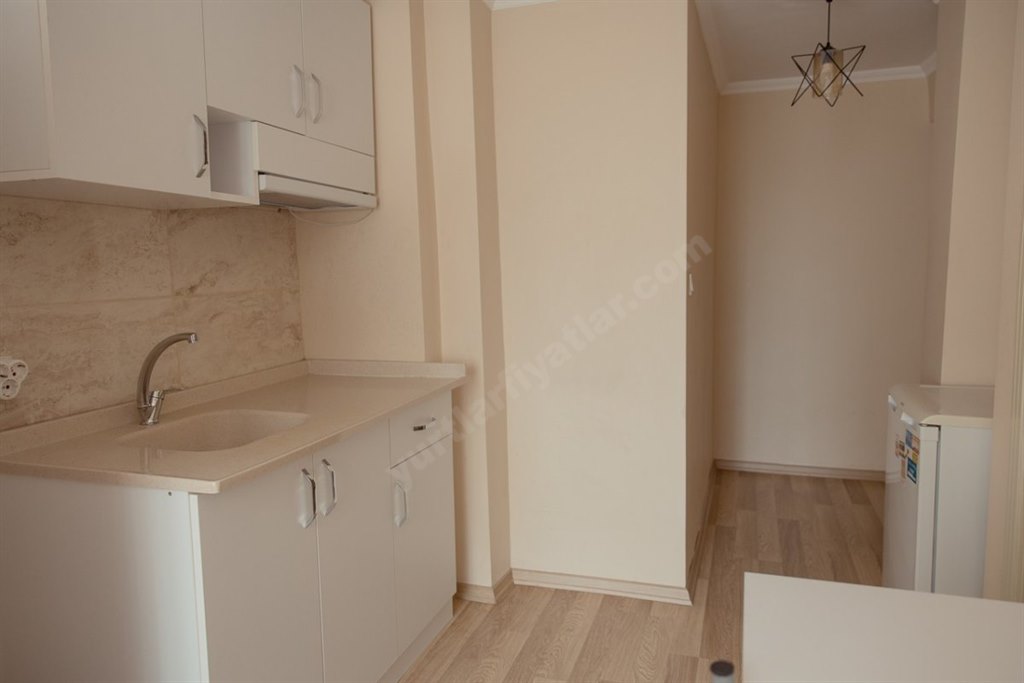 �zyuvam K�z Apart� Tek Ki�ilik