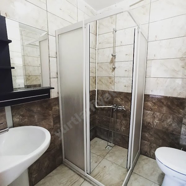 Maltepe �aml�k K�z ��renci Apart�