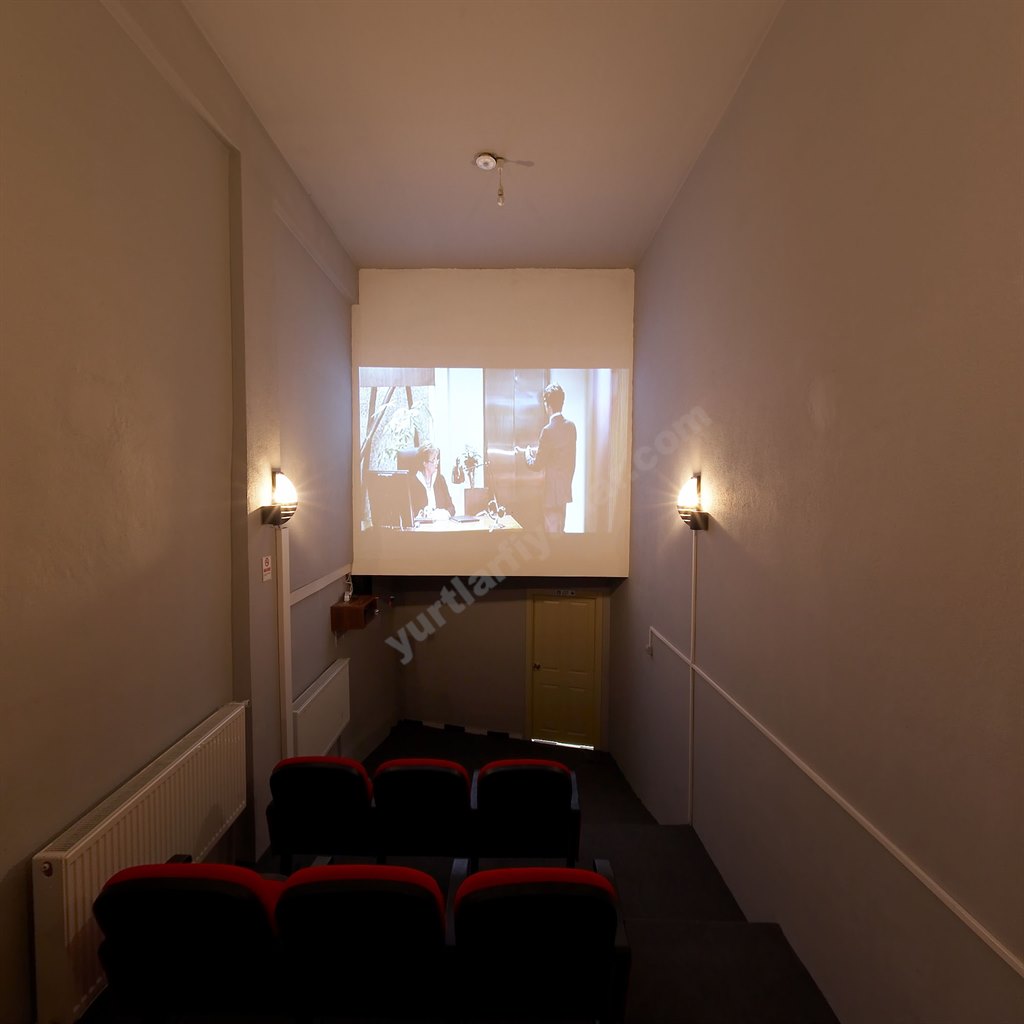 Angora K�z ��renci Yurdu - Sinema Salonu