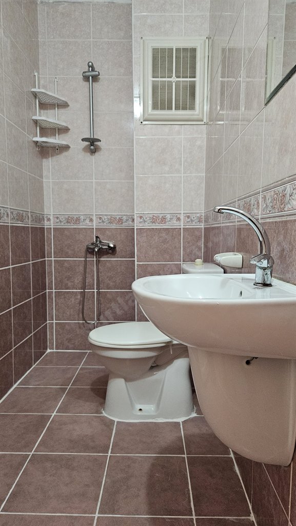 �zel Yal� Erkek ��renci Yurdu - WC Banyo