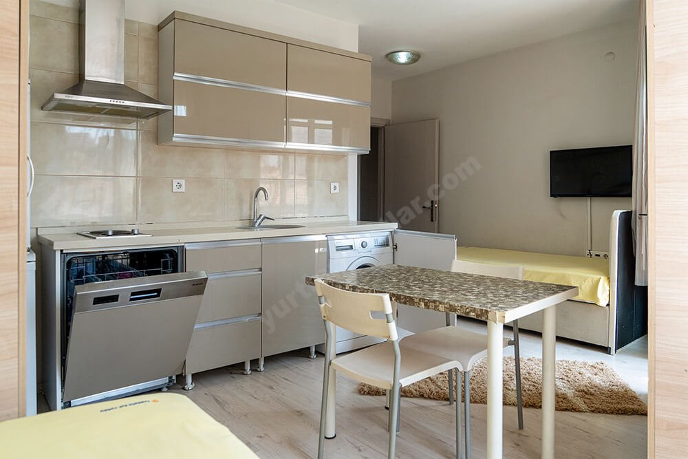 Yasemin K�z Yurdu - 2 Ki�ilik Kapal� Balkon Oda