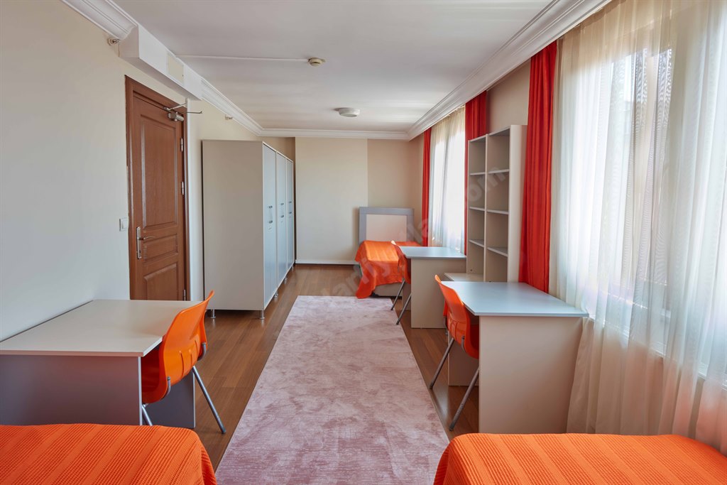 Sancak �sk�dar K�z ��renci Yurdu - 3 Ki�ilik Oda
