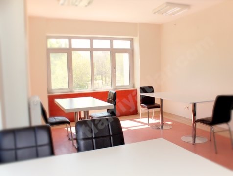 Parlar K�z ��renci Yurdu - Et�t Odas�