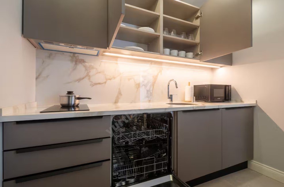 Zess K�z Suites - 4 Misafir 1+1 Zemin Kat