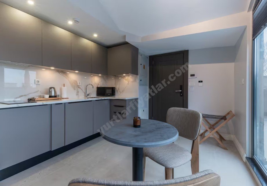 Zess K�z Suites - 4 Misafir 1+1 Zemin Kat