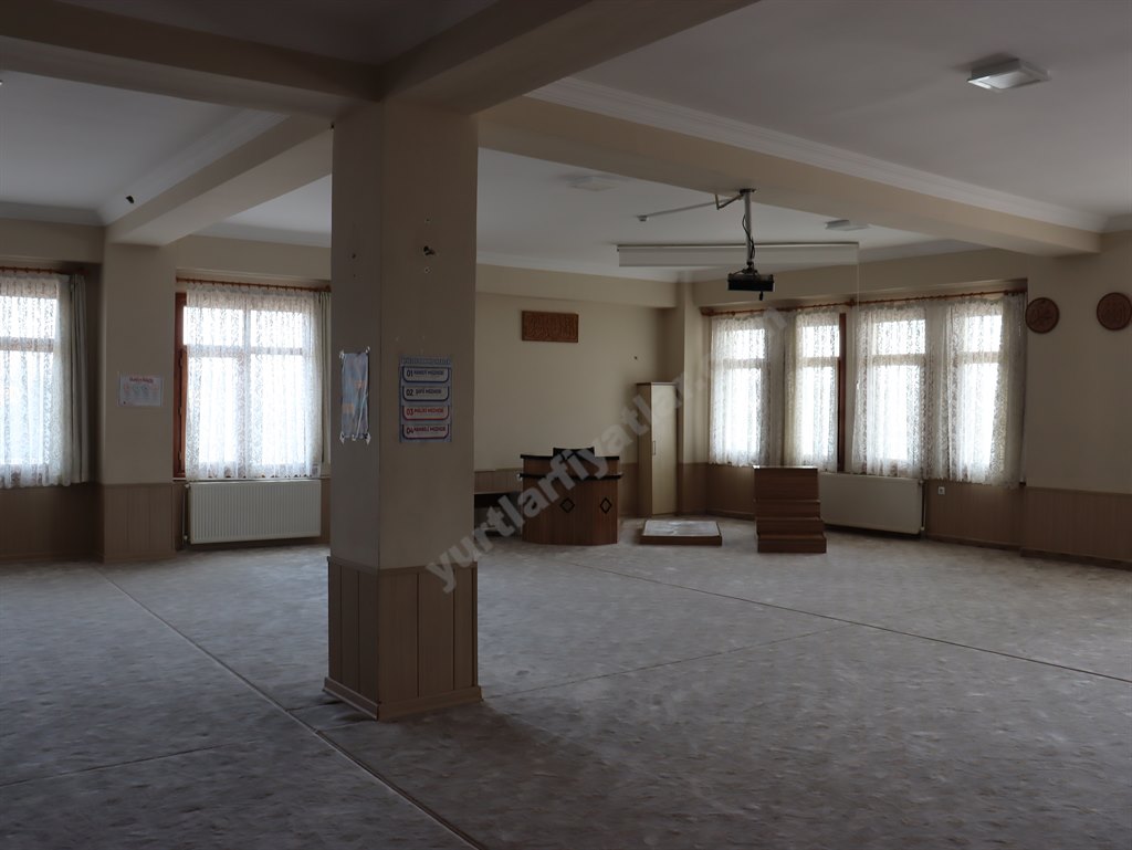 Yeni�ehir Erkek ��renci Yurdu - Mescit
