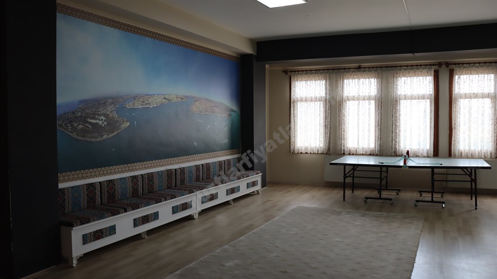 Yeni�ehir Erkek ��renci Yurdu - Oyun Alan�
