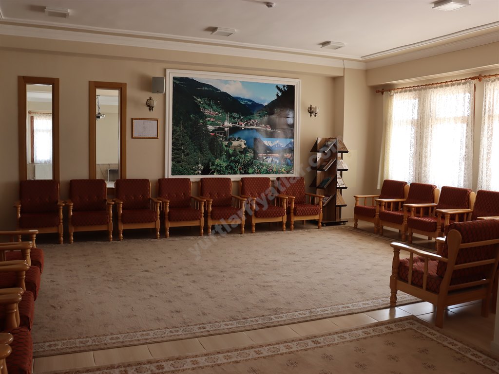 Yeni�ehir Erkek ��renci Yurdu - Dinlenme Alan�