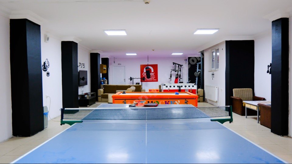 �nder Konya Y�ksek��renim Erkek Yurdu - Spor Salon