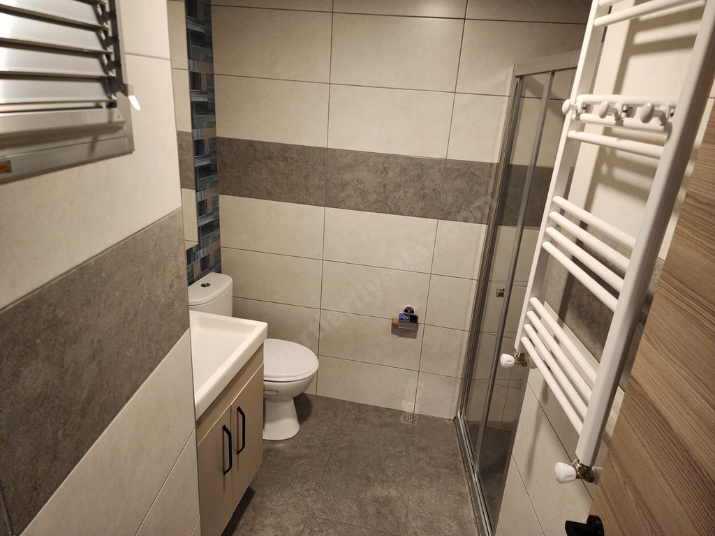 �zel Adef K�z ��renci Yurdu - WC/Banyo