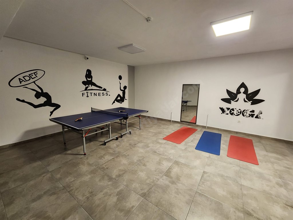 �zel Adef K�z ��renci Yurdu - Spor Salonu 
