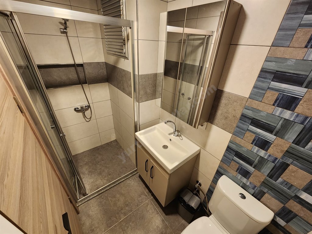 �zel Adef K�z ��renci Yurdu - Banyo 
