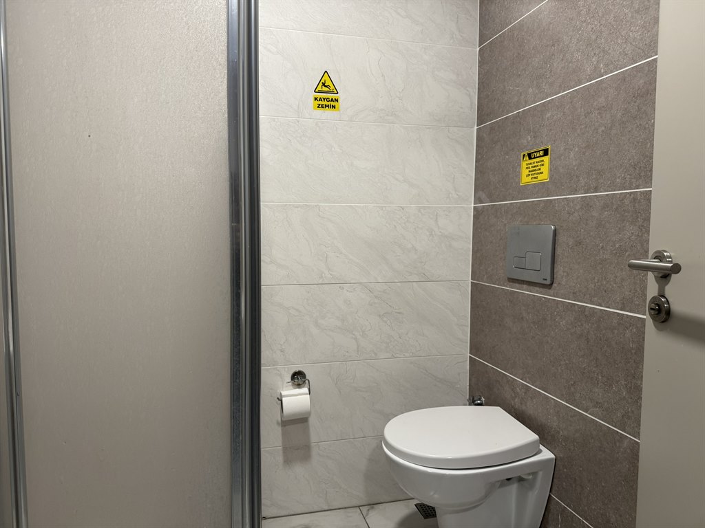 Fatih �hya Vakf� K�z Yurdu - Banyo