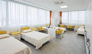 �stanbul - �sk�dar, Sabiha Han�m K�z ��renci Yurdu (Maltepe) - 4 Ki�ilik Oda