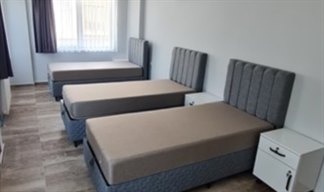 �zmir - Buca, �zel �hlas Vakf� Yusuf Ziya Yal��n Erkek Yurdu - 3 Ki�ilik Oda