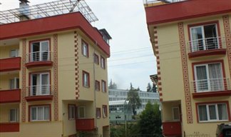 Meneke Erkek renci Evi