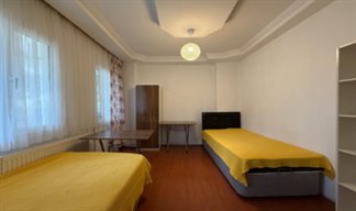 �zmir - Bornova, �zel Papatyam K�z ��renci Yurdu - 3 Ki�ilik Oda