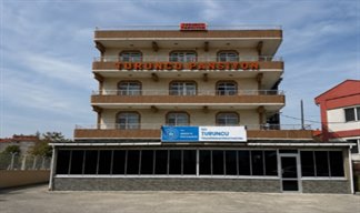 Turuncu K�z Pansiyonu