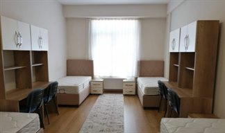 Konya - Sel�uklu, �nsan Vakf� Vera K�z Yurdu - 4 Ki�ilik Oda