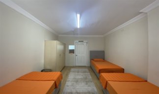 Konya - Sel�uklu, �nsan Vakf� Vera K�z Yurdu - 3 Ki�ilik Oda