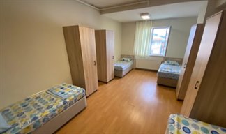 �stanbul - �sk�dar, �nsan Vakf� Metin Y�ksel Erkek Yurdu - 4 Ki�ilik Oda