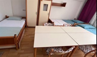 �zmir - Bornova, �zel Bornova Erkek ��renci Yurdu - 3 Ki�ilik Oda