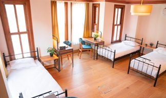 �stanbul - Fatih, Akademi Erkek ��renci Pansiyonu - 3 Ki�ilik Oda
