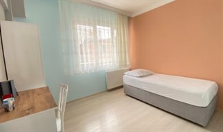 �zmir - Bornova, Altay Erkek ��renci Apart� - 1 Ki�ilik Oda