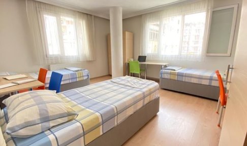 �zmir - Bornova, Altay Erkek Pansiyonu - 3 Ki�ilik Oda